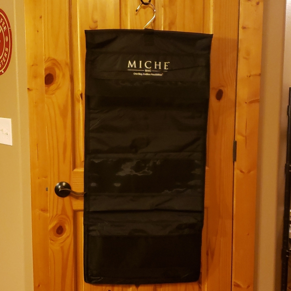Miche Prima/Demi closet organizer.